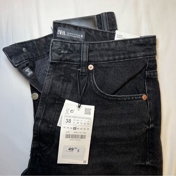 NWT Zara High Waisted Ankle Length Black Straight Jeans - Picture 7 of 8